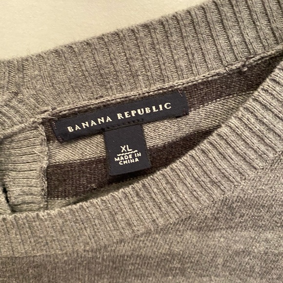 Banana Republic grey striped sweater size XL - Picture 3 of 4